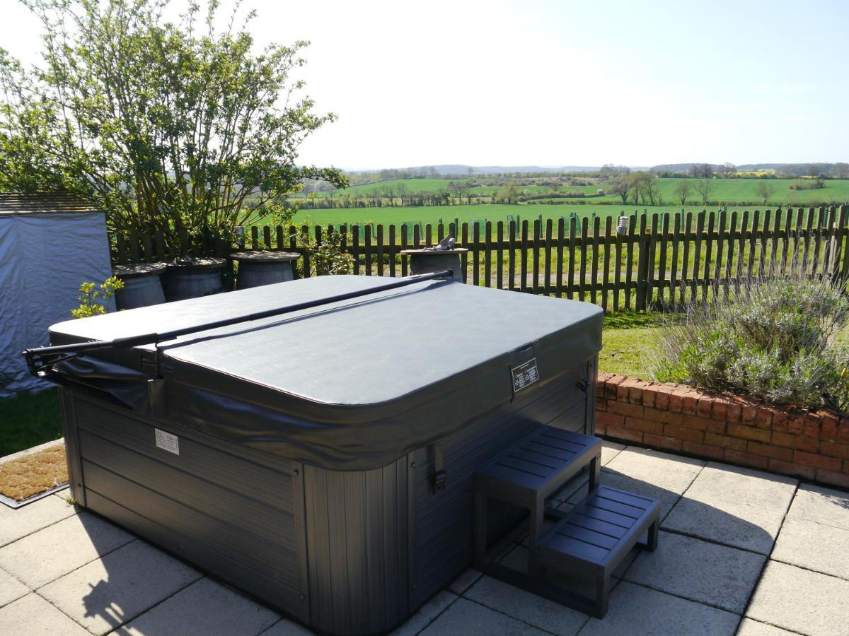 South View Country House Sleeps 12 - Hot Tub - Views Henley-in-Arden Bagian luar foto