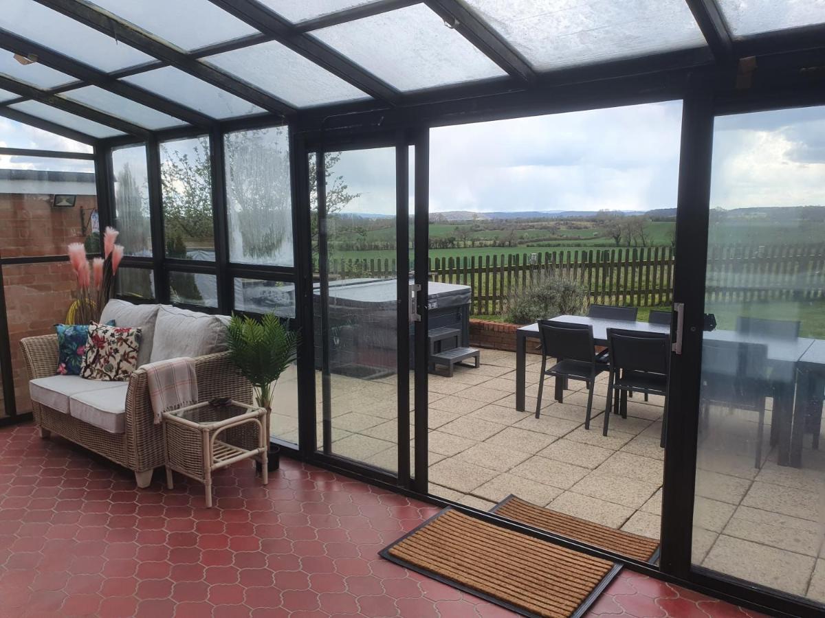 South View Country House Sleeps 12 - Hot Tub - Views Henley-in-Arden Bagian luar foto